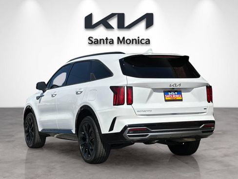 Used 2023 Kia Sorento SX AWD/4WD image 4
