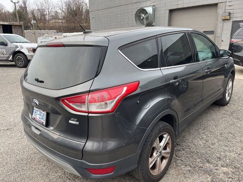 Used 2015 Ford Escape SE image 14