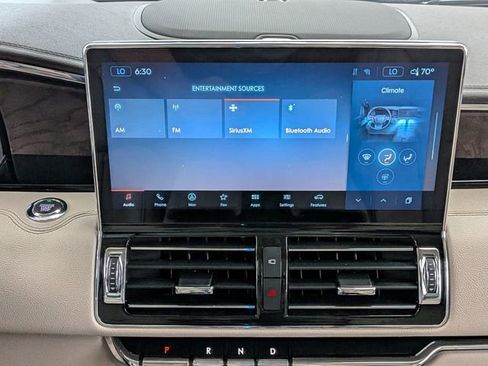 Used 2024 Lincoln Navigator Reserve AWD/4WD image 31