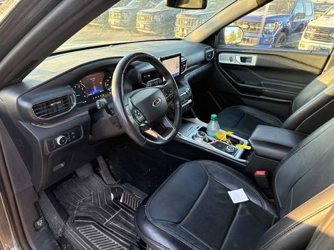 Used 2020 Ford Explorer Limited w/ Class III Trailer Tow Package AWD/4WD image 10