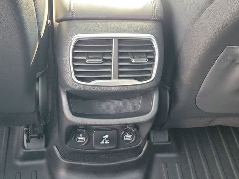 Used 2020 Hyundai Santa Fe Limited image 25