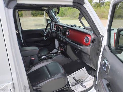 Used 2022 Jeep Wrangler Unlimited Rubicon w/ LED Lighting Group image 17