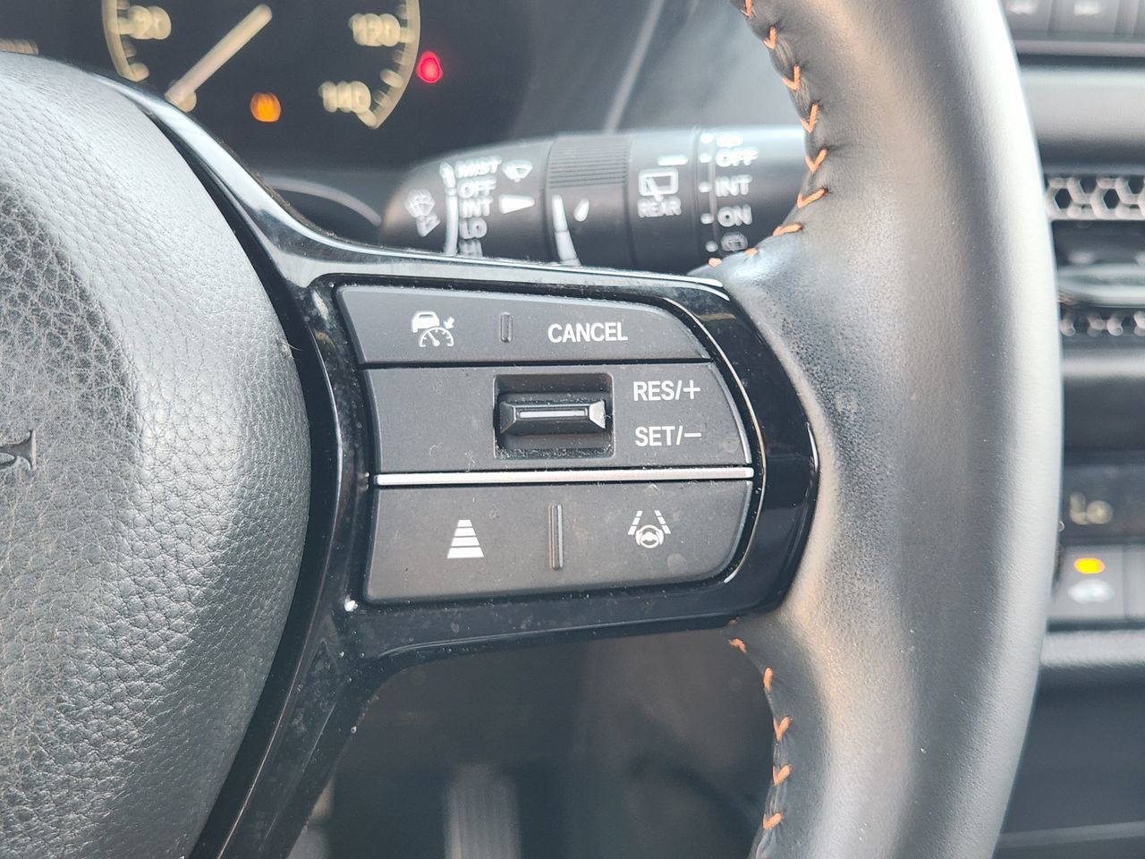 Used 2025 Honda HR-V Sport image 11
