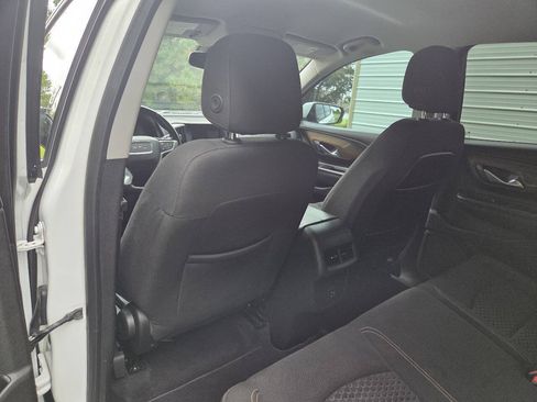 Used 2018 GMC Terrain SLE FWD image 17
