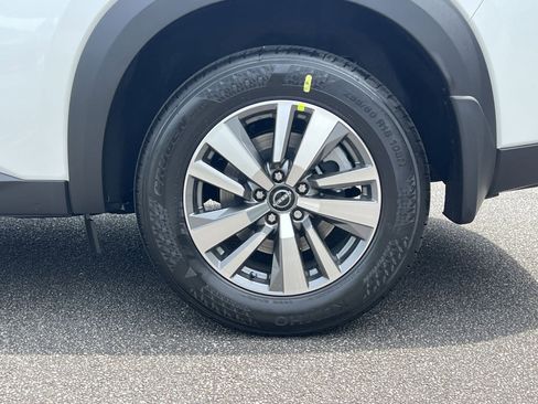 New 2026 Nissan Pathfinder SL FWD image 27