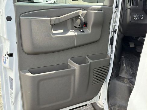 New 2026 GMC Savana 2500 w/ Driver Convenience Package RWD image 16