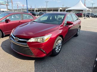 Used 2017 Toyota Camry LE FWD video 1