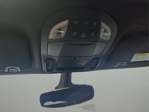 Used 2025 Chrysler Pacifica Limited FWD image 24
