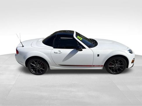 Used 2015 MAZDA MX-5 Miata Club image 11