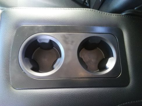 Used 2017 RAM 1500 Laramie w/ Convenience Group image 10