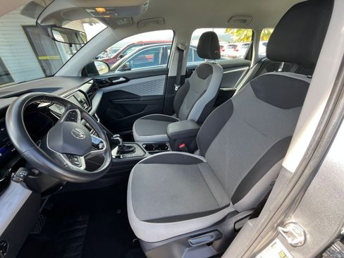 Used 2024 Volkswagen Taos S FWD image 27