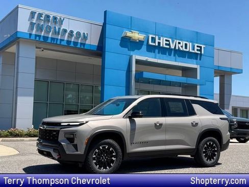 New 2026 Chevrolet Traverse Z71 w/ Enhanced Driving Package AWD/4WD image 1