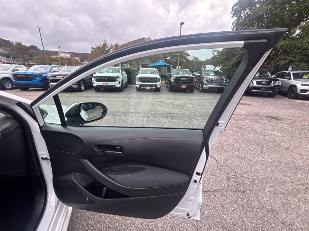 Used 2023 Toyota Corolla LE FWD image 22