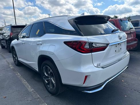 Used 2018 Lexus RX 450hL Luxury w/ Accessory Package AWD/4WD image 4