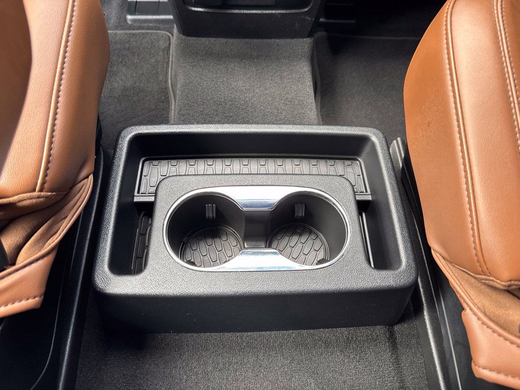Used 2023 Lincoln Aviator Reserve w/ Equipment Group 201A AWD/4WD image 16