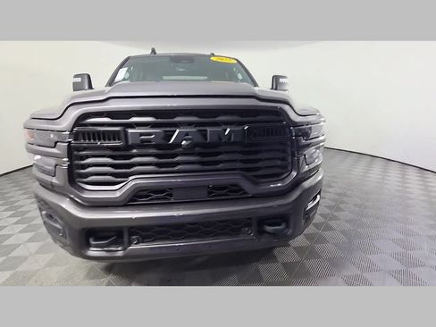 Used 2025 RAM 2500 Big Horn AWD/4WD image 52