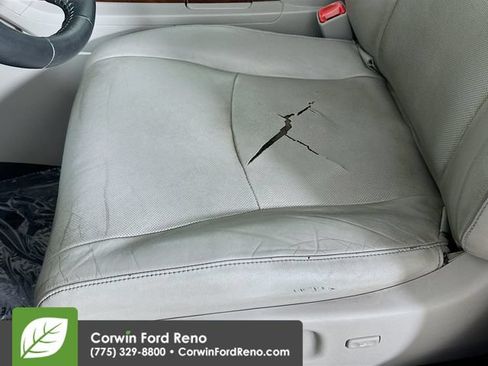 Used 2013 Toyota Highlander Limited AWD/4WD image 19