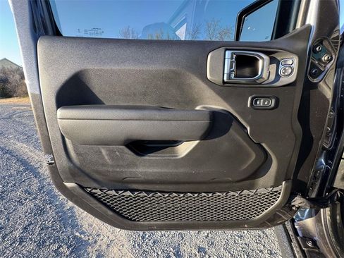 Used 2025 Jeep Gladiator Willys image 26