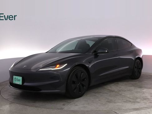 Used 2025 Tesla Model 3 RWD image 2