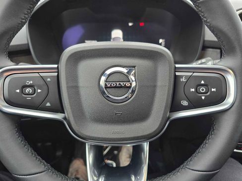 Certified 2023 Volvo XC40 Recharge Ultimate image 24