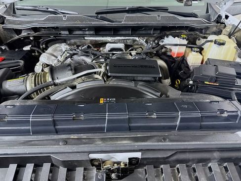 Used 2024 Chevrolet Silverado 2500 LTZ w/ LTZ Convenience Package image 34