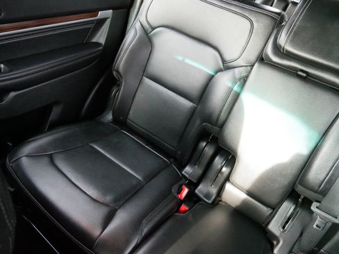 Used 2016 Ford Explorer Limited image 12