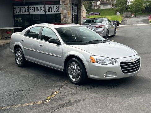Used 2005 Chrysler Sebring Limited FWD image 1