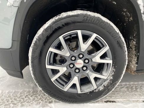 Certified 2023 GMC Acadia SLT image 24