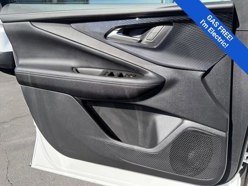 New 2026 Chevrolet Blazer EV LT image 9