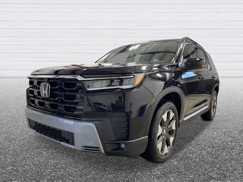 New 2026 Honda Pilot Touring image 4