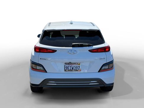 Used 2023 Hyundai Kona SE w/ Cargo Package FWD image 4