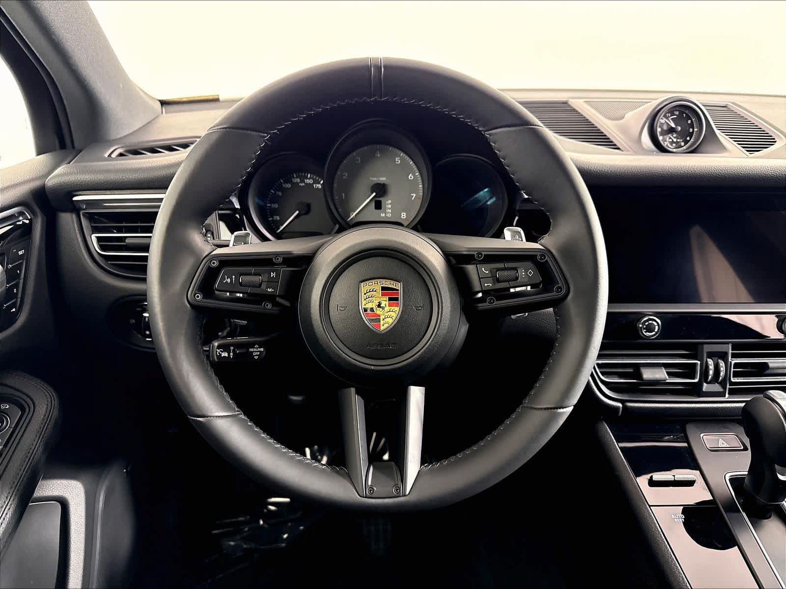 Certified 2023 Porsche Macan S AWD/4WD image 14
