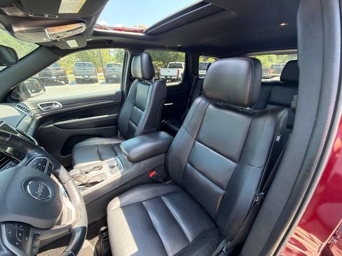 Used 2022 Jeep Grand Cherokee Limited AWD/4WD image 7