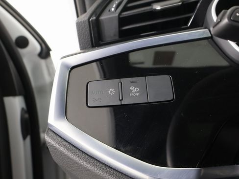 Used 2023 Audi Q3 2.0T Premium w/ Convenience Package image 27