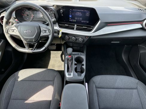 Certified 2024 Chevrolet Trax RS w/ Driver Confidence Package FWD image 12