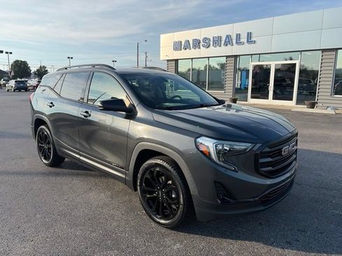 Used 2019 GMC Terrain SLT w/ Preferred Package AWD/4WD image 2