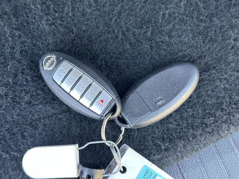 Used 2022 Nissan Rogue SL image 20