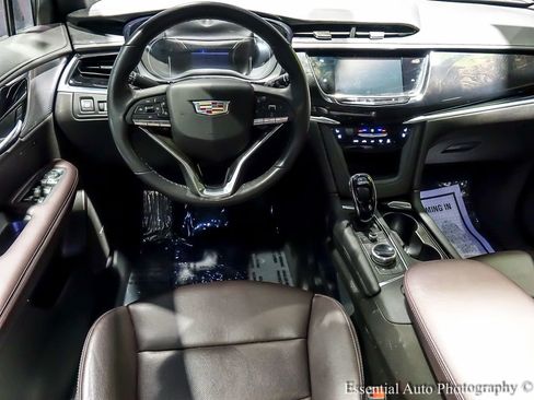 Used 2024 Cadillac XT6 Premium Luxury AWD/4WD image 17
