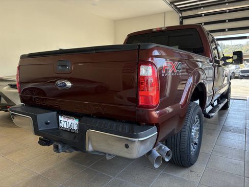Used 2015 Ford F250 Lariat w/ Lariat Interior Package image 6