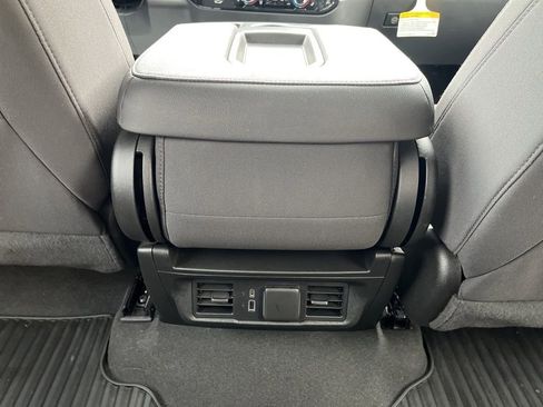 Used 2022 GMC Sierra 1500 Elevation image 30