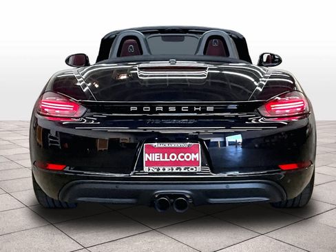 Used 2024 Porsche 718 Boxster RWD image 7