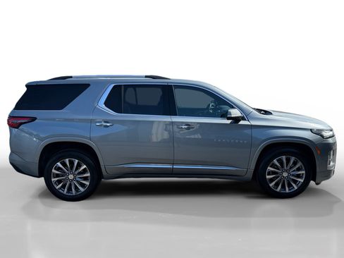 Used 2023 Chevrolet Traverse Premier AWD/4WD image 6