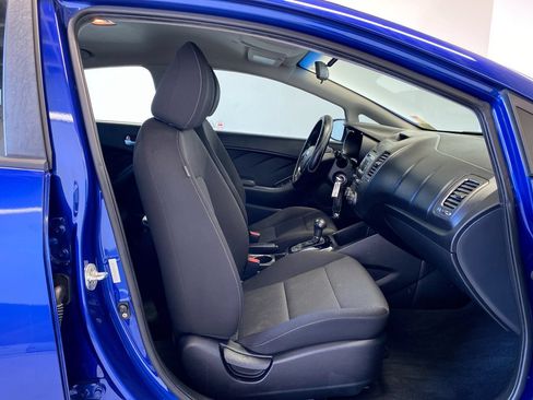 Used 2017 Kia Forte LX FWD image 27