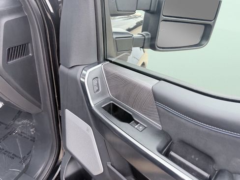 Used 2025 Ford F450 Platinum w/ FX4 Off-Road Package image 54