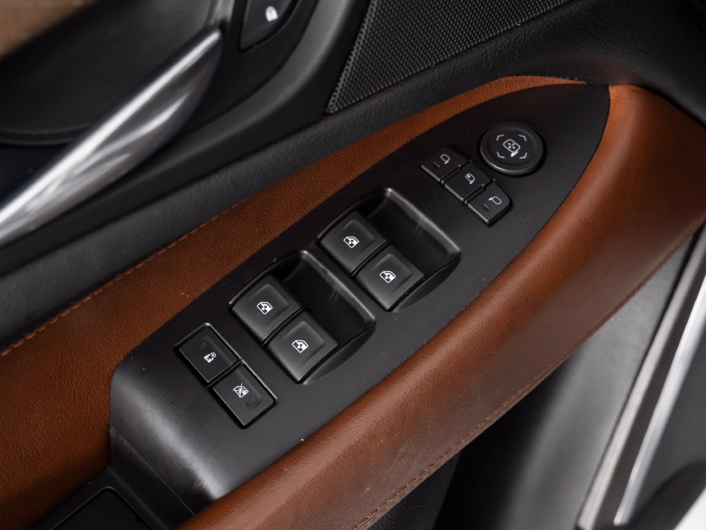Used 2019 Cadillac Escalade Luxury AWD/4WD image 13