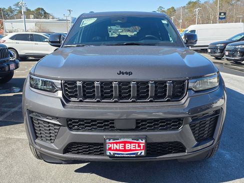 New 2026 Jeep Grand Cherokee Laredo image 7
