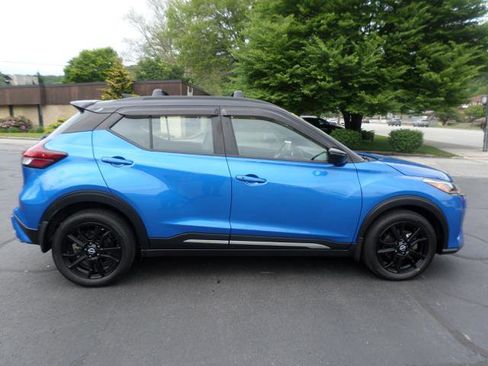 Used 2024 Nissan Kicks SR w/ SR Premium Package FWD image 8
