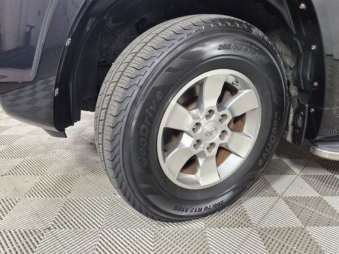 Used 2013 Toyota 4Runner SR5 w/ Premium Pkg w/3rd Row Seat AWD/4WD image 10