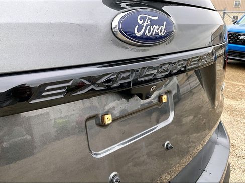 Used 2017 Ford Explorer Sport w/ Equipment Group 401A image 33