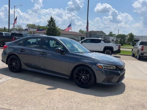 Used 2024 Honda Civic Sport image 2